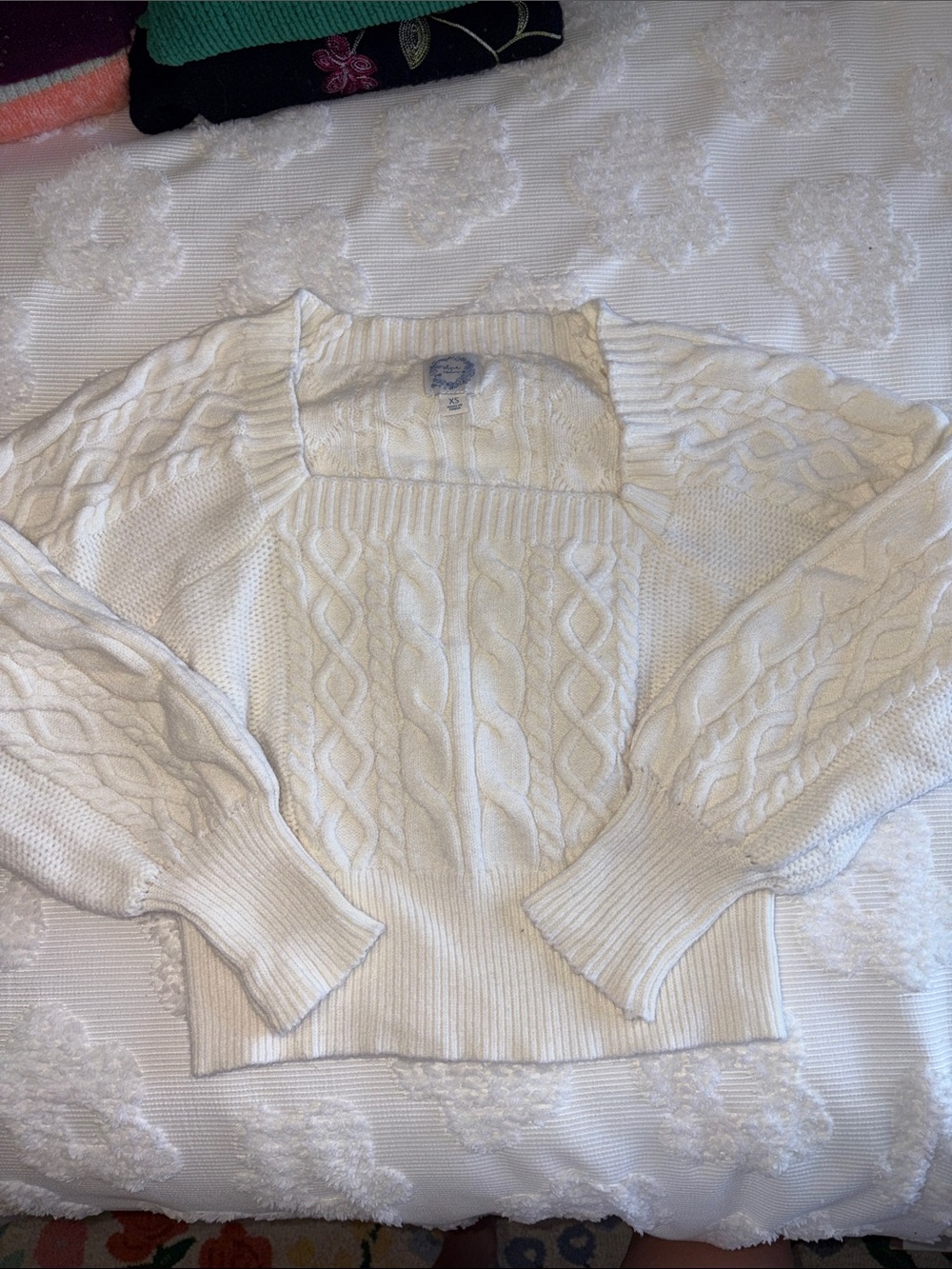 Classic Cable-Knit White Women's Sweater - Picture 1 of 7